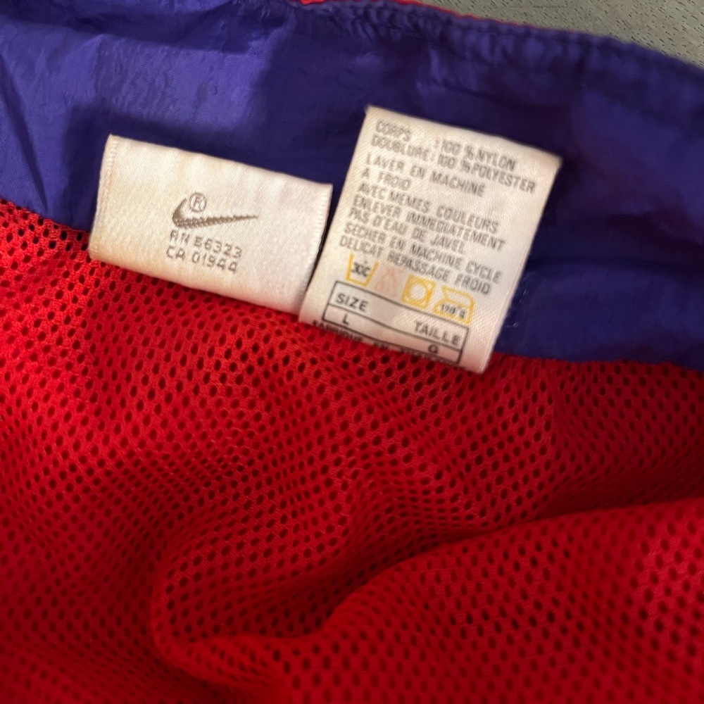 Vintage Unisex Nike Red and Purple Windbreaker - Picture 5 of 8